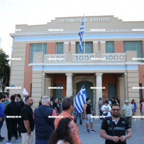 ΔΙΑΜΑΡΤΥΡΙΑ ΓΙΑ ΤΗΝ ΔΟΜΗ ΜΕΤΑΝΑΣΤΩΝ ΣΤΗΝ ΠΛΑΤΕΙΑ ΕΛΕΥΘΕΡΙΑΣ