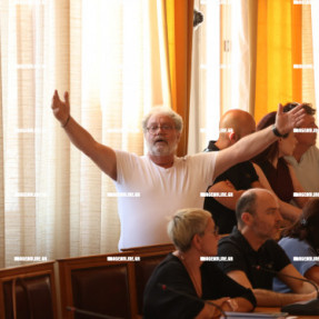 ΔΙΑΜΑΡΤΥΡΙΑ ΣΤΟ ΔΗΜΟΤΙΚΌ ΣΥΜΒΟΎΛΙΟ ΓΙΑ ΤΗ ΔΟΜΉ ΜΕΤΑΝΑΣΤΩΝ