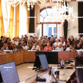 ΔΙΑΜΑΡΤΥΡΙΑ ΣΤΟ ΔΗΜΟΤΙΚΌ ΣΥΜΒΟΎΛΙΟ ΓΙΑ ΤΗ ΔΟΜΉ ΜΕΤΑΝΑΣΤΩΝ