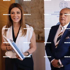 ΕΠΙΣΚΕΨΗ ΖΑΧΑΡΑΚΗ ΣΤΗΝ ΠΕΡΙΦΕΡΕΙΑΚΗ ΕΚΠΑΙΔΕΥΣΗ