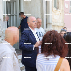 ΣΤΑ ΔΙΚΑΣΤΗΡΙΑ ΓΙΑ ΤΗΝ ΥΠΟΘΕΣΗ ΑΥΤΟΚΤΟΝΙΑΣ ΤΗΣ 43ΧΡΟΝΗΣ