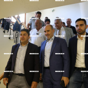 Συνάντηση του Υφυπουργού Οιοινομικών Δημήτρη Μαρκοπούλου με εκπροσώπους παραγωγικών φορέων στο Επιμελητήριο Ηρακλείου