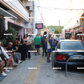 ΦΩΤΙΑ ΣΕ ΣΠΙΤΙ ΣΤΑ ΧΑΝΙΑ