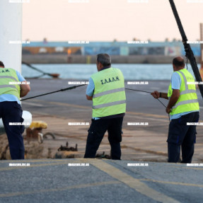 ΑΦΙΞΗ ΑΝΕΚ ΣΤΟ ΛΙΜΑΝΙ ΤΟΥ ΗΡΑΚΛΕΙΟΥ