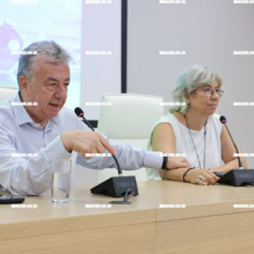ΣΥΣΚΕΨΗ ΜΕ ΔΗΜΑΡΧΟΥΣ ΣΤΟ ΝΕΟ ΚΤΙΡΙΟ ΤΗΣ ΠΕΡΙΦΕΡΕΙΑΣ