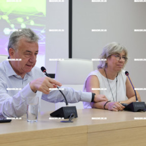 ΣΥΣΚΕΨΗ ΜΕ ΔΗΜΑΡΧΟΥΣ ΣΤΟ ΝΕΟ ΚΤΙΡΙΟ ΤΗΣ ΠΕΡΙΦΕΡΕΙΑΣ