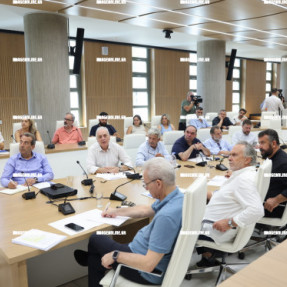 ΣΥΣΚΕΨΗ ΜΕ ΔΗΜΑΡΧΟΥΣ ΣΤΟ ΝΕΟ ΚΤΙΡΙΟ ΤΗΣ ΠΕΡΙΦΕΡΕΙΑΣ