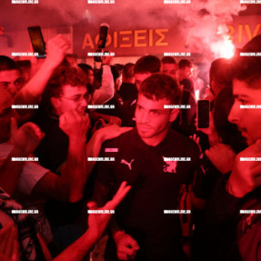 ΥΠΟΔΟΧΗ ΤΗΣ ΟΜΑΔΑΣ ΤΟΥ ΟΦΗ ΣΤΟ ΑΕΡΟΔΡΟΜΙΟ ΜΕΤΑ ΤΗ ΝΙΚΗ ΜΕ ΤΟΝ ΟΛΥΜΠΙΑΚΟ