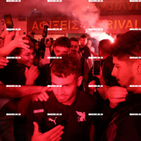 ΥΠΟΔΟΧΗ ΤΗΣ ΟΜΑΔΑΣ ΤΟΥ ΟΦΗ ΣΤΟ ΑΕΡΟΔΡΟΜΙΟ ΜΕΤΑ ΤΗ ΝΙΚΗ ΜΕ ΤΟΝ ΟΛΥΜΠΙΑΚΟ