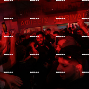 ΥΠΟΔΟΧΗ ΤΗΣ ΟΜΑΔΑΣ ΤΟΥ ΟΦΗ ΣΤΟ ΑΕΡΟΔΡΟΜΙΟ ΜΕΤΑ ΤΗ ΝΙΚΗ ΜΕ ΤΟΝ ΟΛΥΜΠΙΑΚΟ