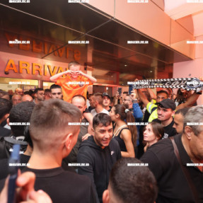 ΥΠΟΔΟΧΗ ΤΗΣ ΟΜΑΔΑΣ ΤΟΥ ΟΦΗ ΣΤΟ ΑΕΡΟΔΡΟΜΙΟ ΜΕΤΑ ΤΗ ΝΙΚΗ ΜΕ ΤΟΝ ΟΛΥΜΠΙΑΚΟ
