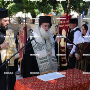 ΚΑΤΑΘΕΣΗ ΣΤΕΦΑΝΩΝ ΣΤΟ ΜΝΗΜΕΙΟ ΜΙΚΡΑΣΙΑΤΩΝ