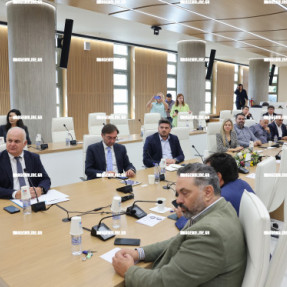 ΕΠΙΣΚΕΨΗ ΚΙΝΕΖΟΥ ΠΡΕΣΒΗ ΣΤΗΝ ΠΕΡΙΦΕΡΕΙΑ