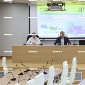 ΣΥΣΚΕΨΗ ΜΕ ΔΗΜΑΡΧΟΥΣ ΔΥΤΙΚΗΣ ΚΡΗΤΗΣ ΣΤΗΝ ΠΕΡΙΦΕΡΕΙΑ