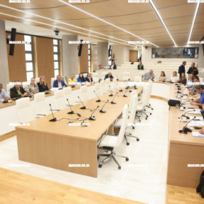 ΣΥΣΚΕΨΗ ΜΕ ΔΗΜΑΡΧΟΥΣ ΔΥΤΙΚΗΣ ΚΡΗΤΗΣ ΣΤΗΝ ΠΕΡΙΦΕΡΕΙΑ