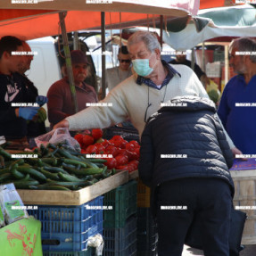 ΜΕ ΜΑΣΚΕΣ ΣΤΗ ΛΑΙΚΗ ΛΟΓΩ ΚΟΡΩΝΟΙΟΥ