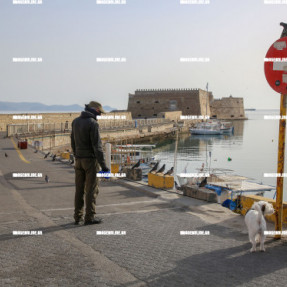 ΠΡΩΤΗ ΜΕΡΑ ΑΠΑΓΟΡΕΥΣΗ ΚΥΚΛΟΦΟΡΙΑΣ ΛΟΓΩ ΚΟΡΩΝΟΙΟΥ