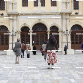 ΔΟΞΟΛΟΓΙΑ ΣΤΟΝ ΑΓΙΟ ΜΗΝΑ ΚΕΚΛΕΙΣΜΕΝΩΝ ΤΩΝ ΘΥΡΩΝ