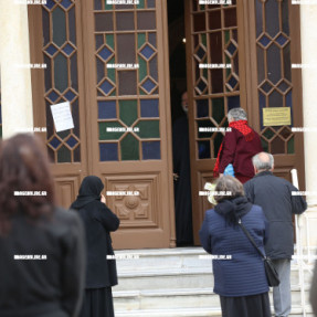 ΔΟΞΟΛΟΓΙΑ ΣΤΟΝ ΑΓΙΟ ΜΗΝΑ ΚΕΚΛΕΙΣΜΕΝΩΝ ΤΩΝ ΘΥΡΩΝ