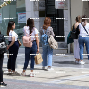 ΕΠΑΝΑΛΕΙΤΟΥΡΓΙΑ ΚΑΤΑΣΤΗΜΑΤΩΝ, ΟΥΡΕΣ ΚΑΙ ΚΙΝΗΣΗ ΣΤΗΝ ΑΓΟΡΑ