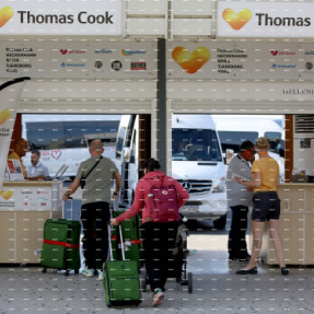 ΧΡΕΟΚΟΠΗΣΕ Η THOMAS COOK