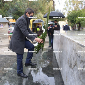 ΔΟΞΟΛΟΓΙΑ ΚΑΙ ΚΑΤΑΘΕΣΗ ΣΤΕΦΑΝΩΝ ΓΙΑ ΤΗΝ 25 ΜΑΡΤΙΟΥ