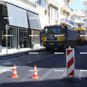 ΑΣΦΑΛΤΟΣΤΡΩΣΗ ΣΤΗΝ ΠΛΑΤΕΙΑ ΚΟΡΝΑΡΟΥ