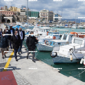 ΕΠΙΣΚΕΨΗ ΠΛΑΚΙΩΤΑΚΗ ΣΤΟ ΛΙΜΑΝΙ ΗΡΑΚΛΕΙΟΥ