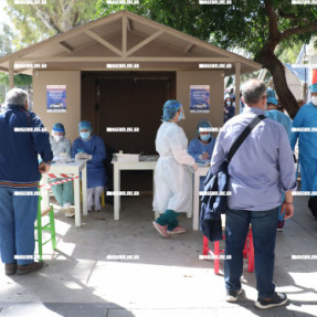 ΜΕΓΑΛΗ ΠΡΟΣΕΛΕΥΣΗ ΚΟΣΜΟΥ ΓΙΑ ΤΑ RAPID TEST ΣΤΗΝ ΠΛΑΤΕΙΑ ΕΛΕΥΘΕΡΙΑΣ