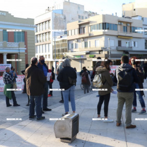 ΔΙΑΜΑΡΤΥΡΙΑ ΕΝΩΣΗΣ ΣΥΛΛΟΓΩΝ ΓΟΝΕΩΝ ΜΑΘΗΤΩΝ ΔΗΜΟΥ ΗΡΑΚΛΕΙΟΥ ΣΤΗΝ ΠΛΑΤΕΙΑ