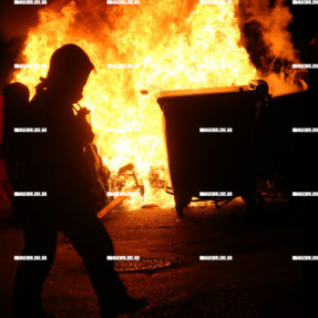 ΦΩΤΙΕΣ ΣΕ ΚΑΔΟΥΣ ΕΞΩ ΑΠΟ ΤΟΝ ΑΓΙΟ ΓΕΩΡΓΙΟ