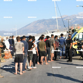 ΣΤΗΝ ΙΕΡΑΠΕΤΡΑ ΟΙ 32 ΜΕΤΑΝΑΣΤΕΣ ΠΟΥ ΔΙΑΣΩΘΗΚΑΝ ΣΤΗ ΘΑΛΑΣΣΑ