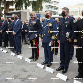 ΚΑΤΑΘΕΣΗ ΣΤΕΦΑΝΩΝ ΓΙΑ ΤΗΝ 28η ΟΚΤΩΒΡΙΟΥ