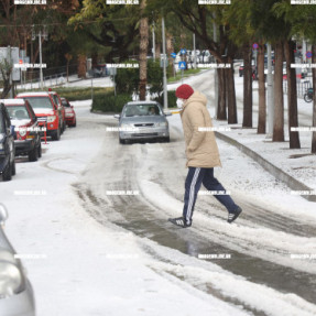 ΕΣΤΡΩΣΕ ΤΟ ΧΑΛΑΖΙ ΣΤΟ ΚΕΝΤΡΟ ΤΟΥ ΗΡΑΚΛΕΙΟΥ