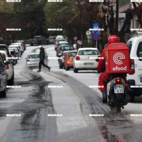 ΕΣΤΡΩΣΕ ΤΟ ΧΑΛΑΖΙ ΣΤΟ ΚΕΝΤΡΟ ΤΟΥ ΗΡΑΚΛΕΙΟΥ