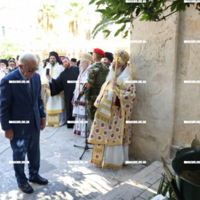 ΚΑΤΑΘΕΣΗ ΣΤΕΦΑΝΩΝ ΣΤΟΝ ΑΓΙΟ ΤΙΤΟ