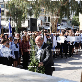 ΚΑΤΑΘΕΣΗ ΣΤΕΦΑΝΩΝ