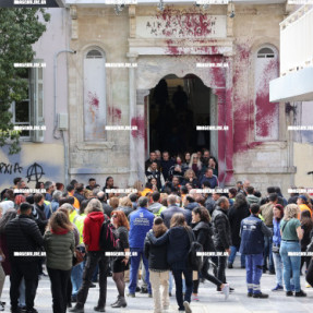 ΣΥΜΒΑΣΙΟΥΧΟΙ ΣΤΑ ΔΙΚΑΣΤΗΡΙΑ ΓΙΑ ΤΗΝ ΕΚΔΙΚΑΣΗ ΤΗΣ ΥΠΟΘΕΣΗΣ ΤΟΥΣ