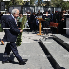 ΚΑΤΑΘΕΣΗ ΣΤΕΦΑΝΩΝ ΓΙΑ ΤΗΝ 25Η ΜΑΡΤΙΟΥ