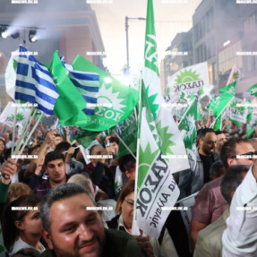 ΟΜΙΛΙΑ ΑΝΔΡΟΥΛΑΚΗ ΣΤΗΝ ΠΛΑΤΕΙΑ ΕΛΕΥΘΕΡΙΑΣ