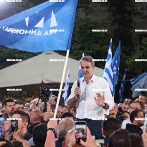 ΟΜΙΛΙΑ ΜΗΤΣΟΤΑΚΗ ΣΤΗΝ ΠΛΑΤΕΙΑ ΑΓΙΟΥ ΤΙΤΟΥ