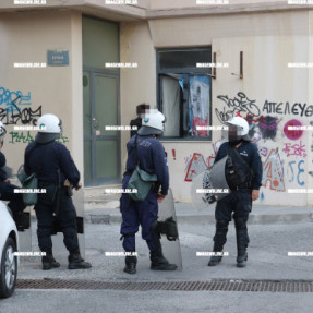 ΑΣΤΥΝΟΜΙΑ ΣΤΑ ΓΡΑΦΕΙΑ ΤΟΥ ΤΗΓΑΝΙΤΗ